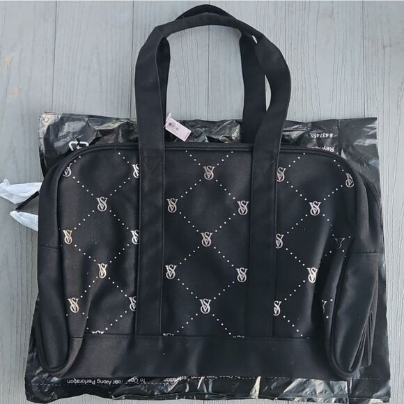 Victoria’s Secret CYBER MONDAY BLING DUFFLE BAG limited edition MSRP $59.95 - Picture 4 of 16